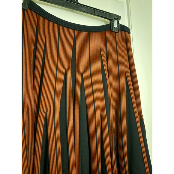 DVF Skirt - Picture 4 of 9